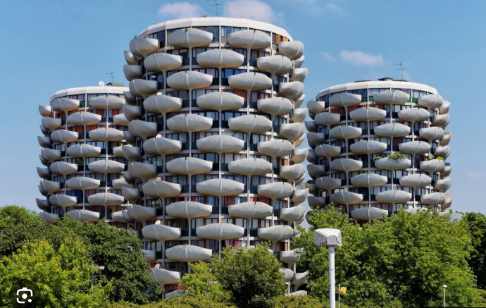 Les Tours Nuages, quartier du Mont-Mesly à Créteil (94), à proximité du campus CSFORM94